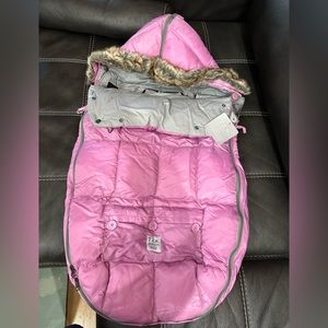 NWT 7AM LE SAC IGLOO LS500 Pink Large